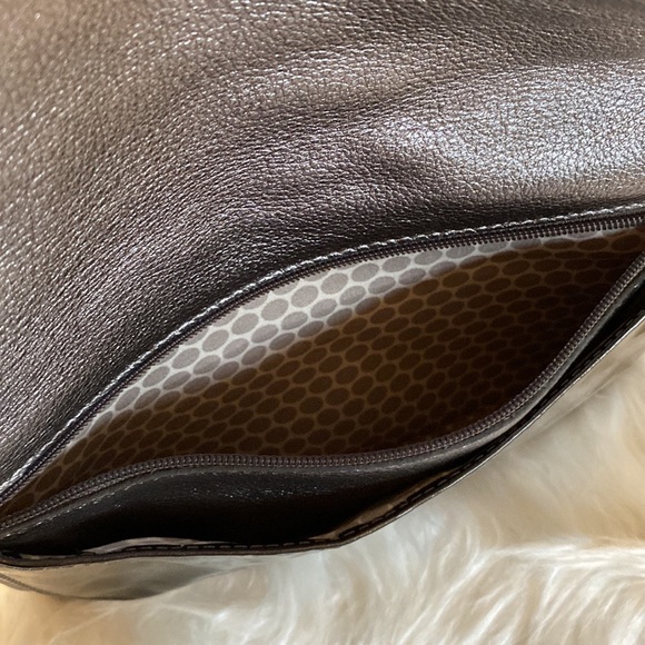 BRIGHTON ASHER organizer bag. Pewter/Grey cross body LIKE NEW condition - Picture 6 of 10